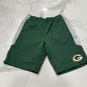 NFL team apparel Green Bay youth green and white shorts